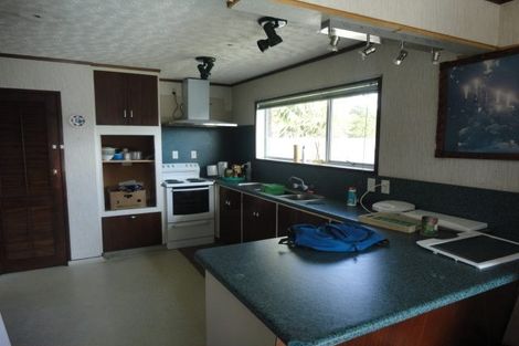 Photo of property in 117 Seymour Road, Sunnyvale, Auckland, 0612