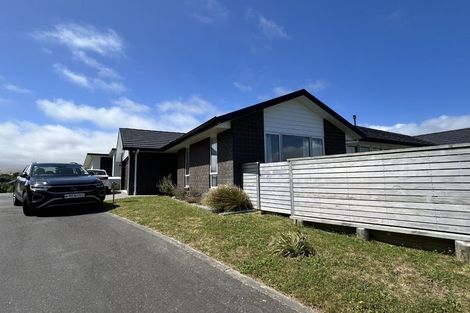 Photo of property in 2 Tutoko Place, Aotea, Porirua, 5024