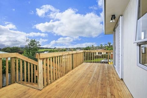 Photo of property in 9 Jumento Place, Unsworth Heights, Auckland, 0632