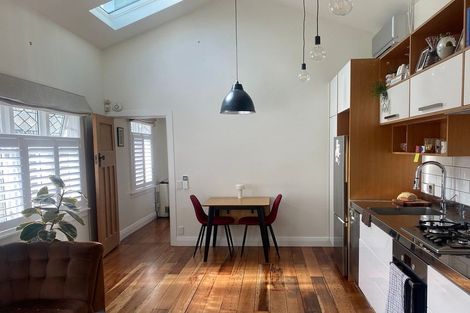 Photo of property in 246 Adelaide Road, Newtown, Wellington, 6021