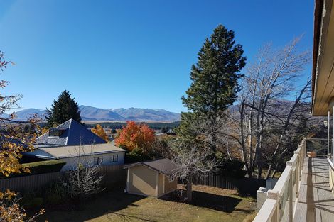 Photo of property in 35 Murray Place, Lake Tekapo, 7999