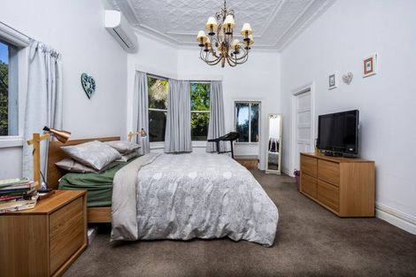 Photo of property in 178 Hinemoa Street, Birkenhead, Auckland, 0626