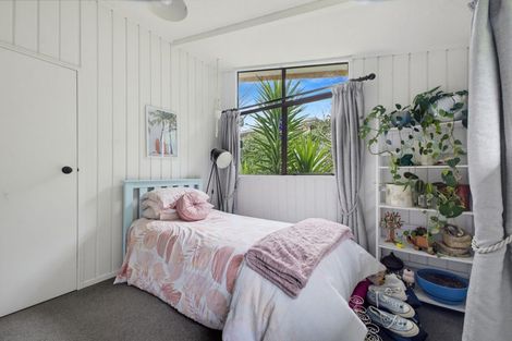 Photo of property in 6 Crownhill Street, Spotswood, New Plymouth, 4310