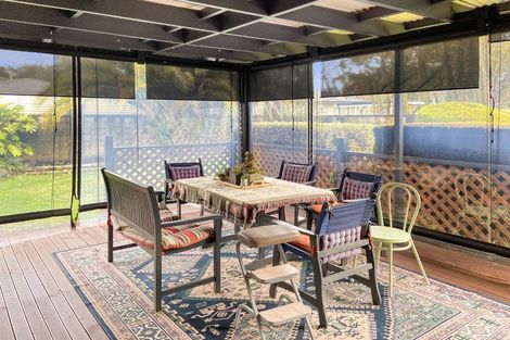 Photo of property in 9 Totara Park Road, Clouston Park, Upper Hutt, 5018