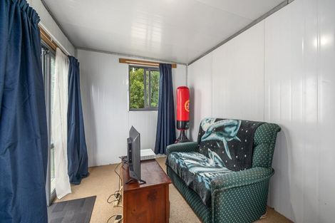 Photo of property in 36 Parakai Avenue, Parakai, 0830