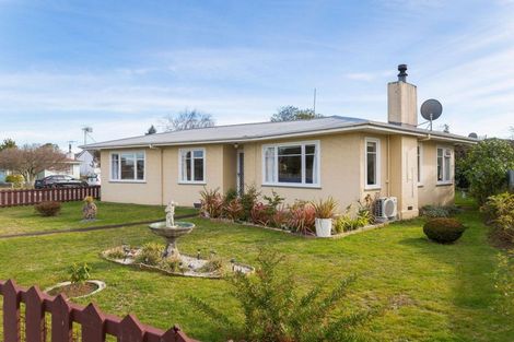 Photo of property in 35 Trafalgar Street, Dannevirke, 4930