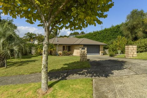 Photo of property in 2 Adler Drive, Ohauiti, Tauranga, 3112