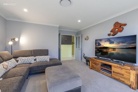 Photo of property in 14 Deans Place, Amberley, 7410