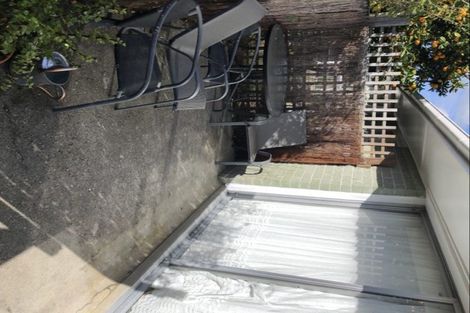 Photo of property in 26 Evelyn Place, Hillcrest, Auckland, 0627