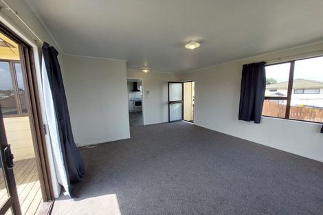 Photo of property in 2/19 Silver Creek Road, Weymouth, Auckland, 2103
