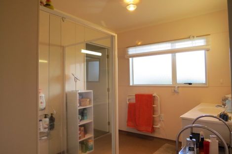 Photo of property in 4 Allman Drive, Coromandel, 3506