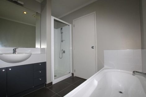 Photo of property in 17 Candlestick Place, Oteha, Auckland, 0632