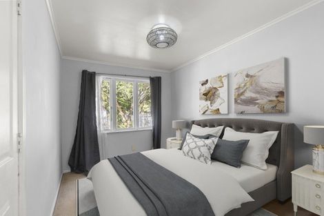 Photo of property in 6 Grainger Road, Te Atatu South, Auckland, 0610