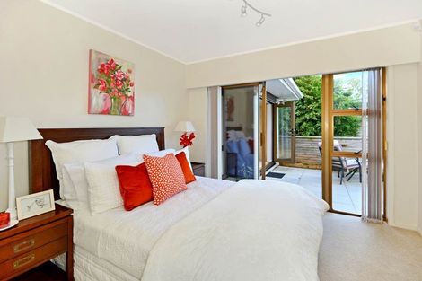 Photo of property in 16 Lake Road, Northcote, Auckland, 0627