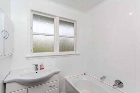 Photo of property in 142 Awai Road, Tarurutangi, New Plymouth, 4372