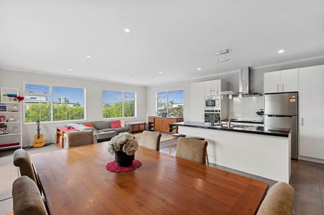 Photo of property in 1 Kapuka Street, Papamoa Beach, Papamoa, 3118