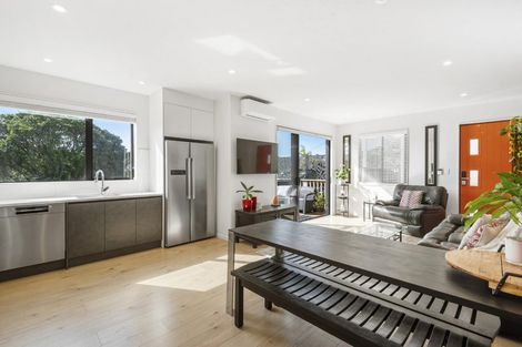 Photo of property in 8/26 Long Bay Drive, Torbay, Auckland, 0630