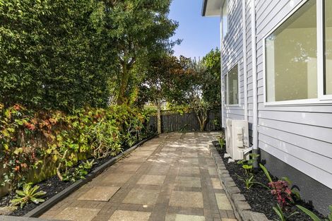 Photo of property in 11a Langana Avenue, Browns Bay, Auckland, 0630