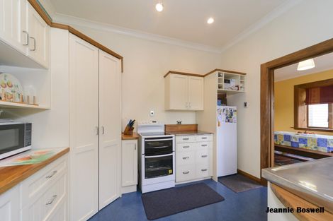 Photo of property in 38 Argyle Avenue, Takaro, Palmerston North, 4410