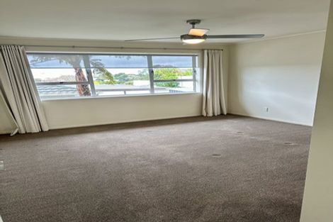 Photo of property in 2/51 Shanaway Rise, Hillcrest, Auckland, 0627
