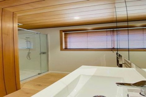 Photo of property in 2/6 Cresta Avenue, Beach Haven, Auckland, 0626