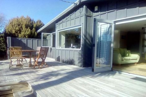 Photo of property in 10 Donnelly Street, Oakura, 4314