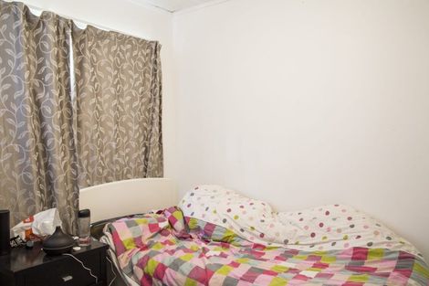 Photo of property in 58 Easton Park Parade, Glenfield, Auckland, 0629