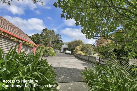 Photo of property in 8e/20 Ian Marwick Place, Birkenhead, Auckland, 0626