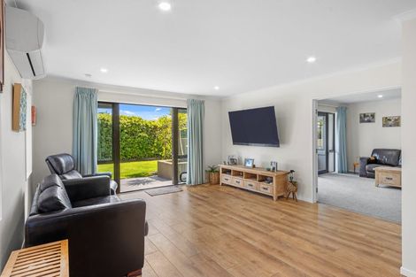 Photo of property in 19 Garforth Green, Halswell, Christchurch, 8025