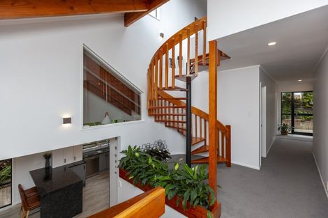 Photo of property in 20 Tiromoana Road, Raumati South, Paraparaumu, 5032