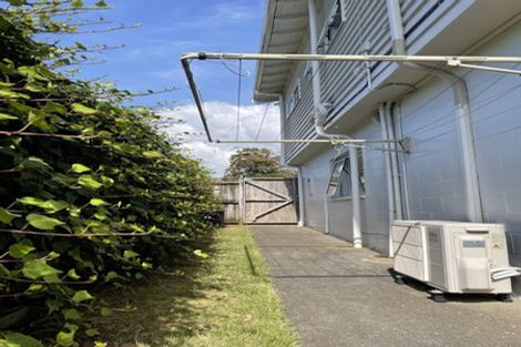 Photo of property in 1/163 Onewa Road, Birkenhead, Auckland, 0626