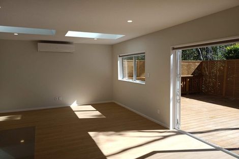 Photo of property in 39 Tui Glen Road, Birkenhead, Auckland, 0626