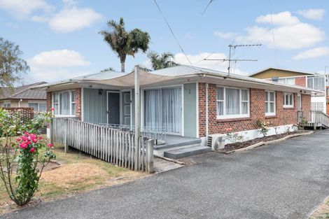 Photo of property in 1/17 Kelvin Road, Papakura, 2110