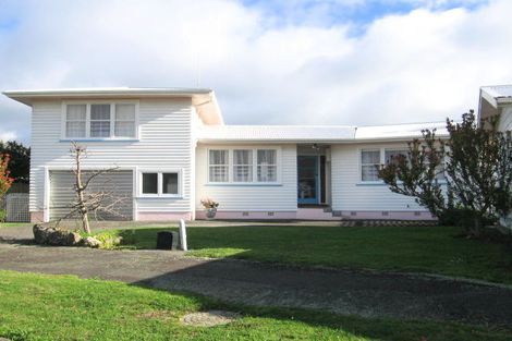 Photo of property in 1 Durham Crescent, Palmerston North, 4414