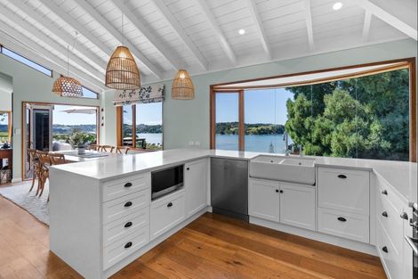 Photo of property in 8 Martin Road, Matakana, Warkworth, 0985