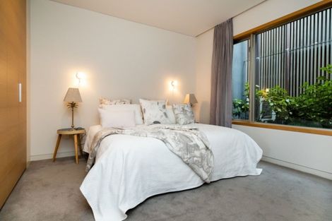 Photo of property in 2/5 Tanner Street, Havelock North, 4130