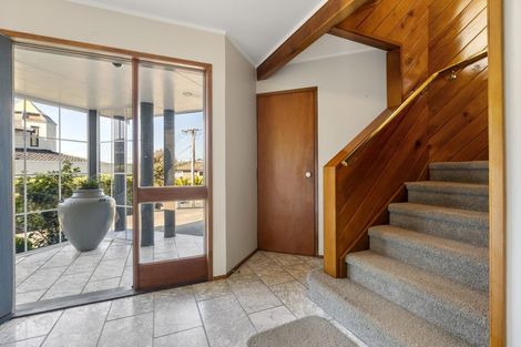 Photo of property in 7b Peter Terrace, Castor Bay, Auckland, 0620