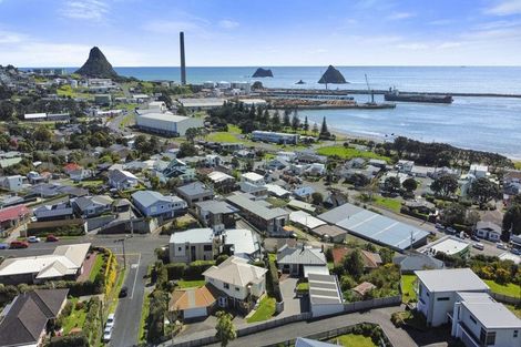 Photo of property in 3a Mission Street, Moturoa, New Plymouth, 4310