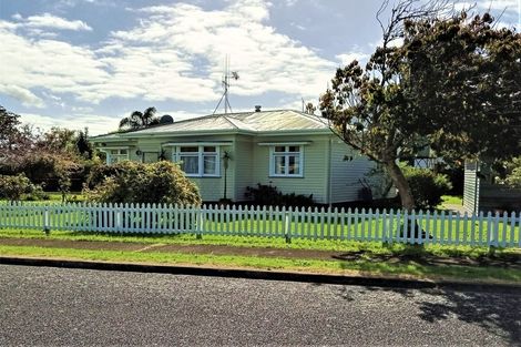 Photo of property in 11 Darlington Street, Ngatea, 3503