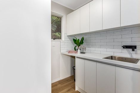 Photo of property in 214a Waddington Drive, Naenae, Lower Hutt, 5011