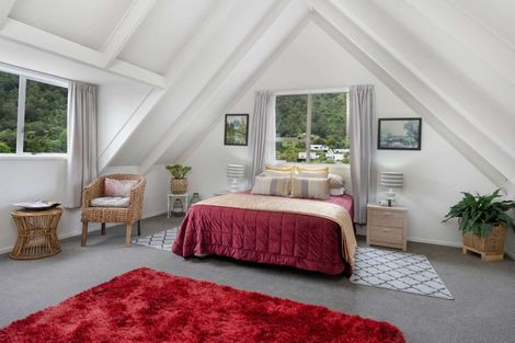 Photo of property in 45 Dorset Street, Picton, 7220