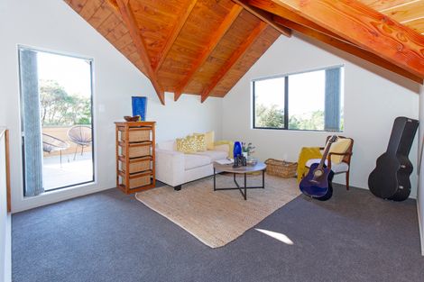 Photo of property in 60 Scott Road, Stanmore Bay, Whangaparaoa, 0932