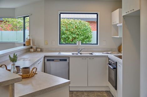 Photo of property in 22a Dunedin Street, Redwood, Christchurch, 8051