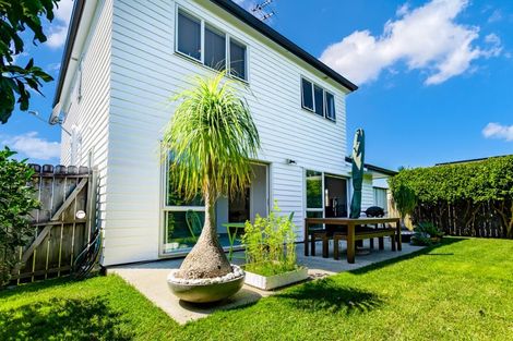 Photo of property in 418a Old Te Atatu Road, Te Atatu Peninsula, Auckland, 0610