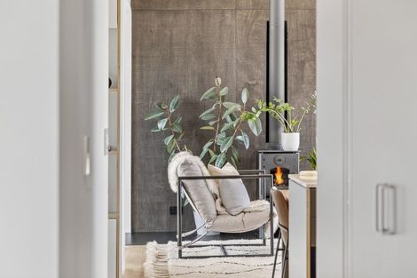 Photo of property in 15 Kereru Crescent, Wanaka, 9305