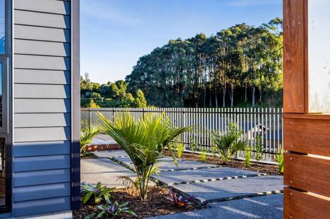 Photo of property in 54 Fernbrook Drive, Hurworth, New Plymouth, 4310