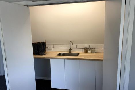 Photo of property in 16 Mitre Street, Gore, 9710