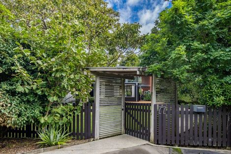 Photo of property in 22 Puriri Street, Eastbourne, Lower Hutt, 5013