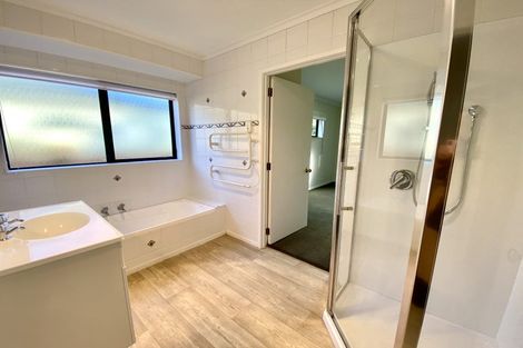 Photo of property in 17 Avonlea Lane, Pukekohe, 2120