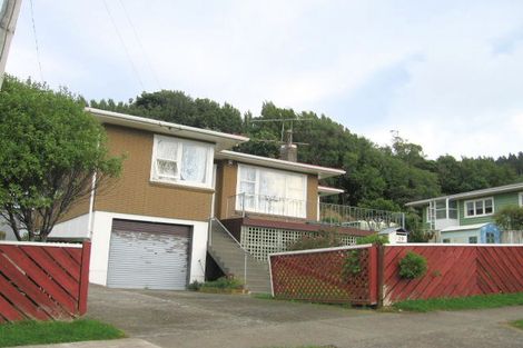 Photo of property in 29 Victory Crescent, Tawa, Wellington, 5028